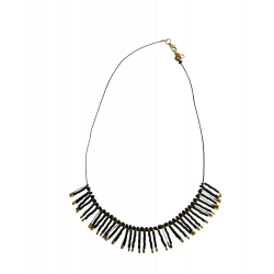 Gold Çengelli İğneye Dizilmiş Siyah Boncuklu El Yapımı Kolye